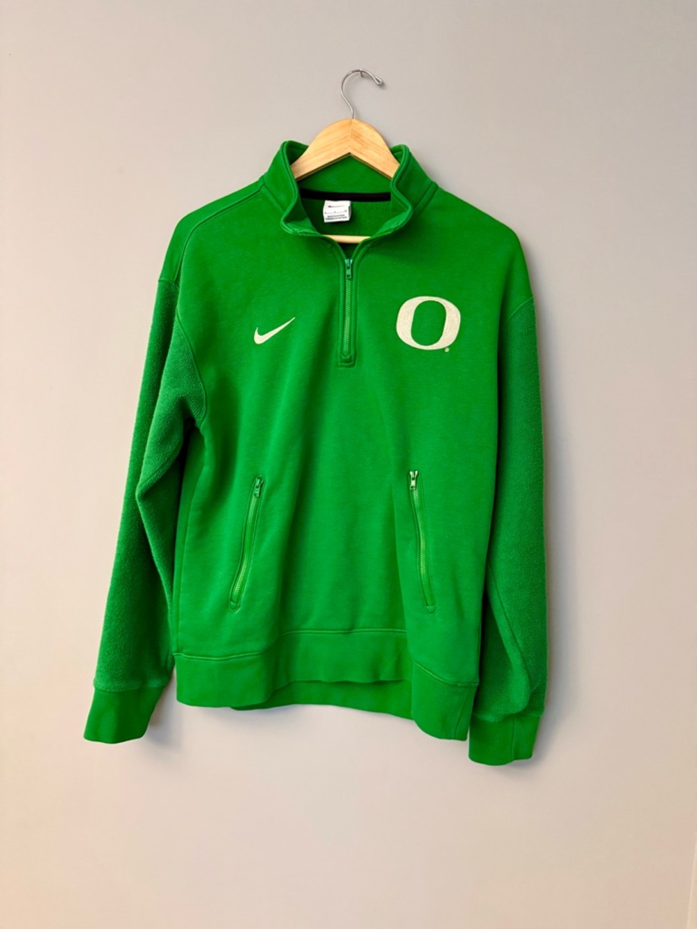 Nike Oregon Ducks Athletic 1/4 Zip Pullover Women’s Team Logo Spirit Wear - Picture 2 of 10